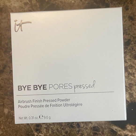 IT Cosmetics Bye Bye Pores Pressed Setting Powder - Translucent - Picture 2 of 11